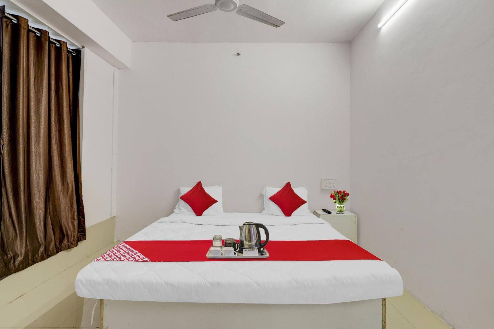 Hotel O Cozy Rooms سورات المظهر الخارجي الصورة