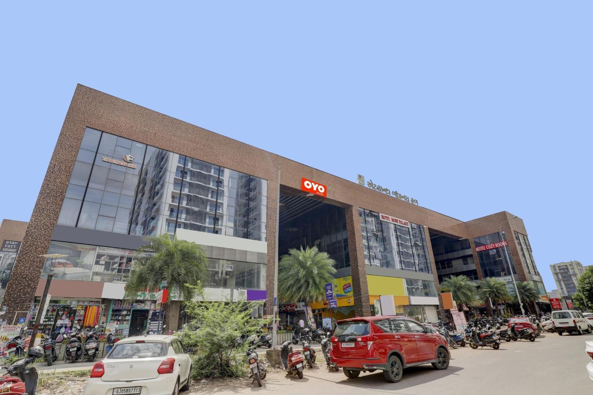 Hotel O Cozy Rooms سورات المظهر الخارجي الصورة